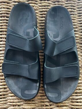 Ecco Cozmo Women’s Black Dual Leather Velcro Strap Slide Sandals Size 40 (9-9.5)